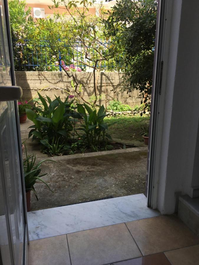 Irini Boutique Rooms!!! Химара Экстерьер фото