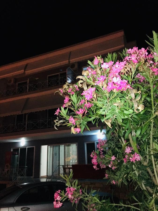 Irini Boutique Rooms!!! Химара Экстерьер фото