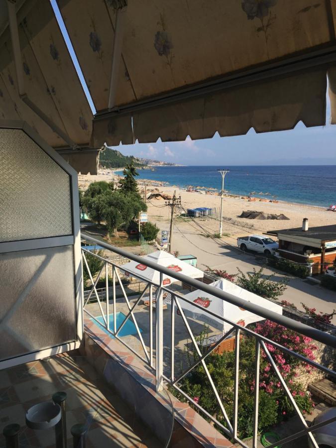 Irini Boutique Rooms!!! Химара Экстерьер фото