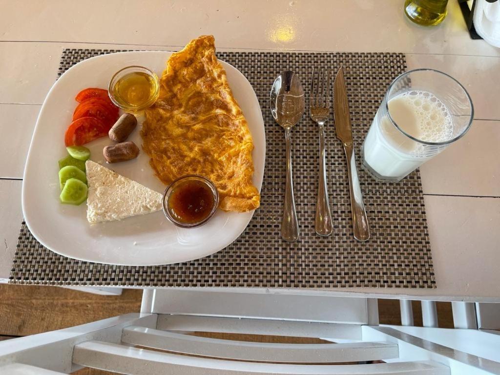 Irini Boutique Rooms!!! Химара Экстерьер фото