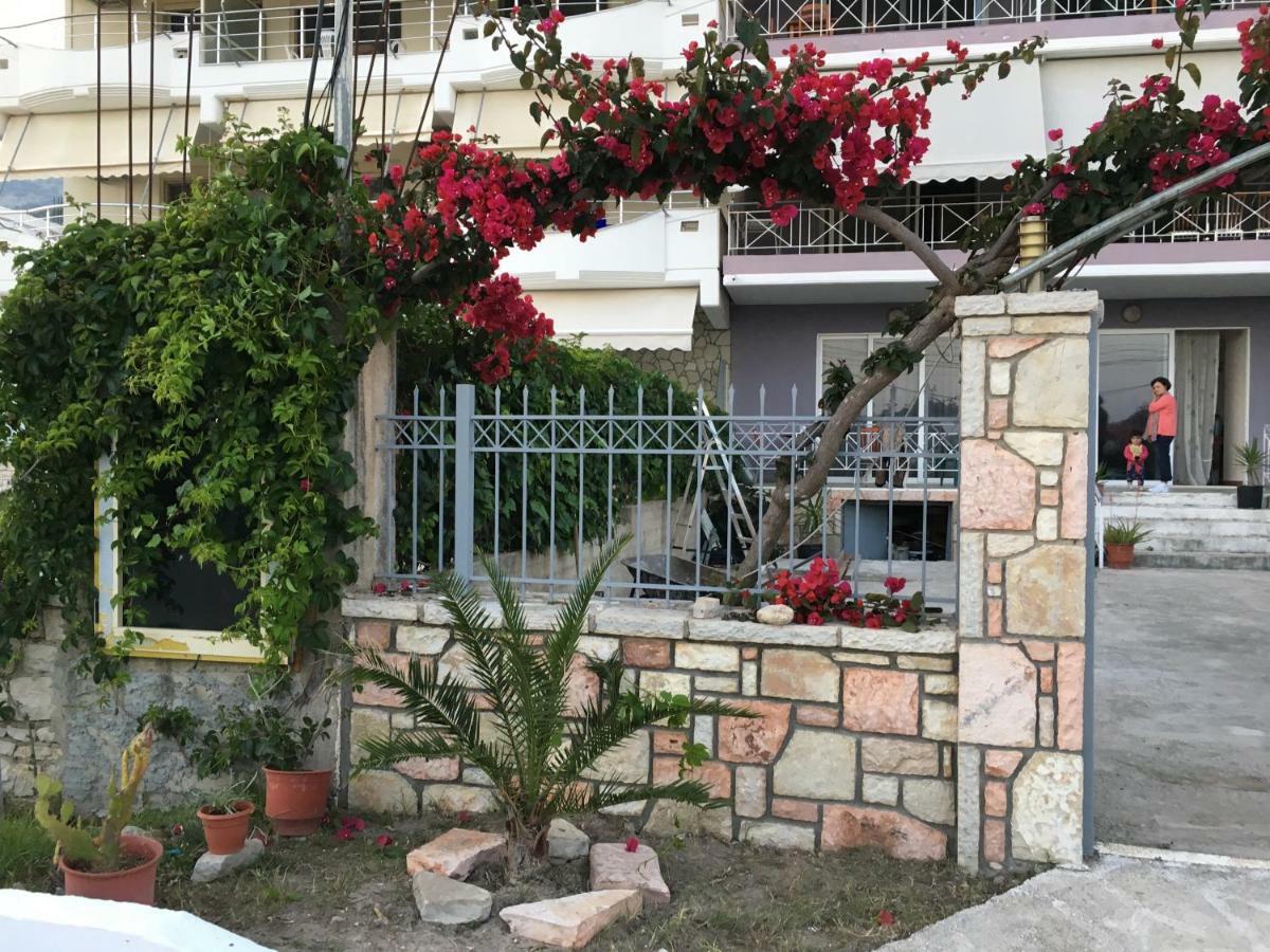 Irini Boutique Rooms!!! Химара Экстерьер фото